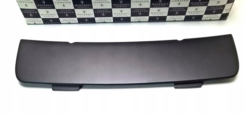 фото №1, Maserati levante modena s gt кришка заглушка бампера задня оригінальний номер 670149207