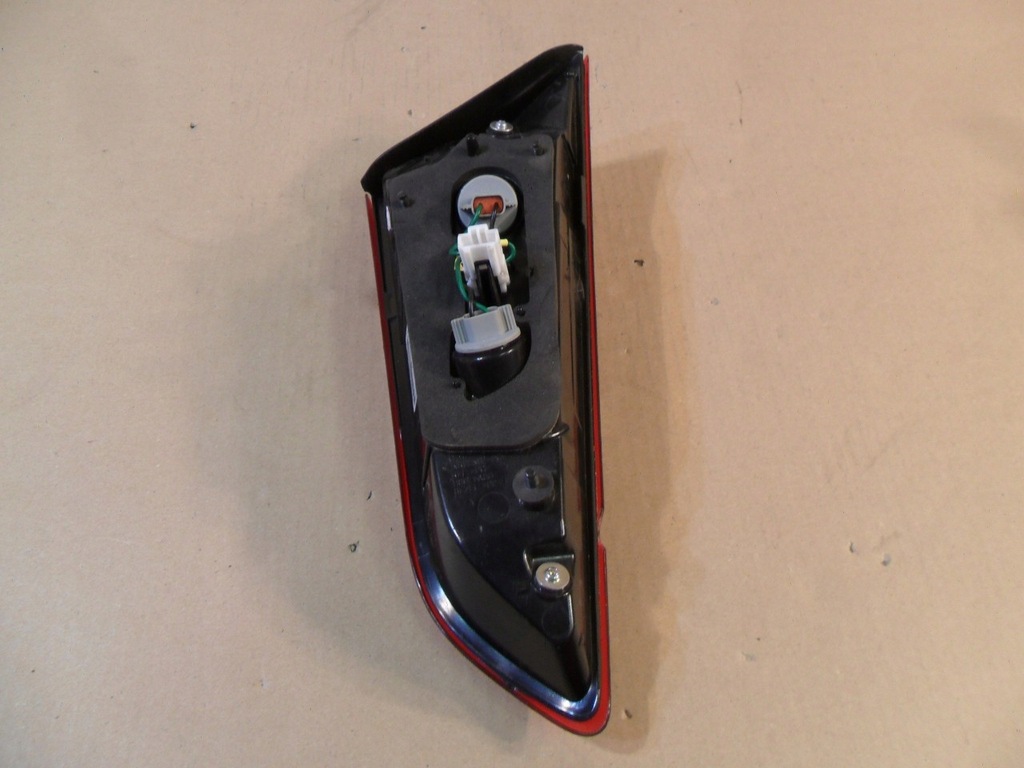 фото №13, Лампа задняя правая w крышка hyundai i20 ii 14-18