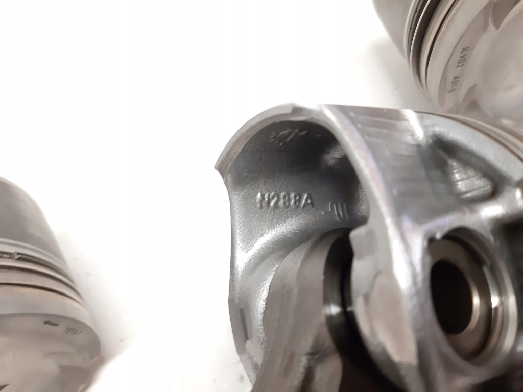 Поршень с шатун peugeot 208 ii 1.2 hn05 n288a Недорого