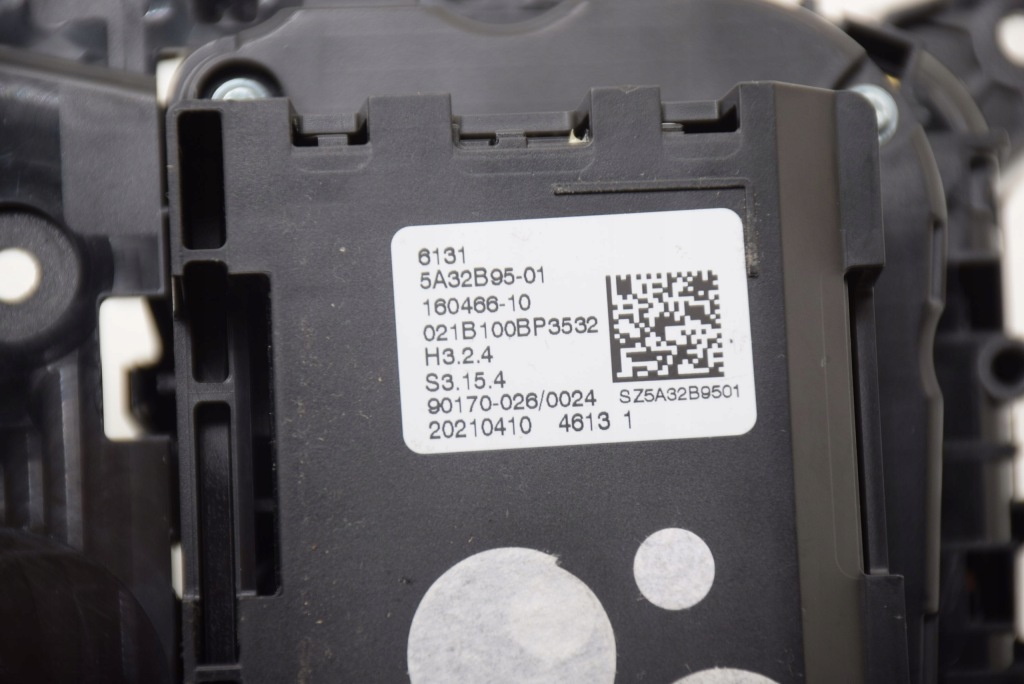 фото №13, Bmw g20 g42 вибірник домкрат ручка передач панель водія