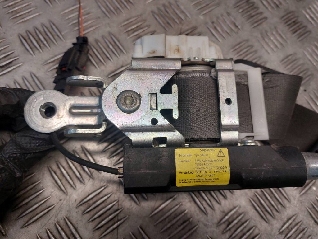 Ремень безопасности левая перед renault clio 3 рестайлинг  34052532 838223 в Украине