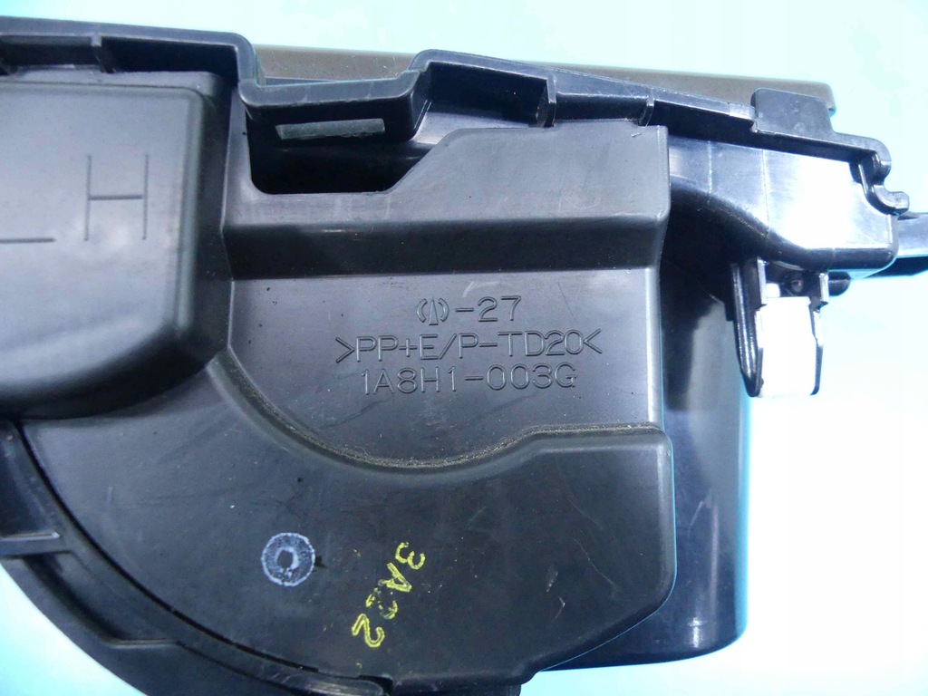 фото №9, Бардачок кронштейн na чашки cup тримач lexus gs iv 11-