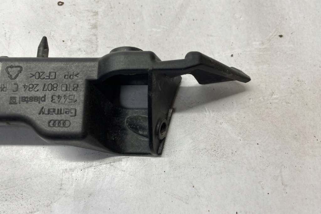 фото №7, Кронштейн передний правого крыла audi a5 cabrio 8f7 8t0807284 3.0l