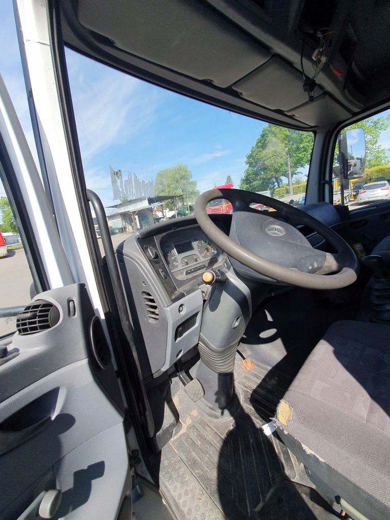 фото №1, Mercedes atego 818 4x2 4220 кабіна