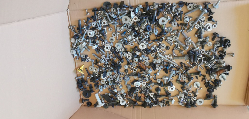 фото №6, Jaguar xf ii x260 2018r 3.0 td v6 болты салона 4kg с демонтажа