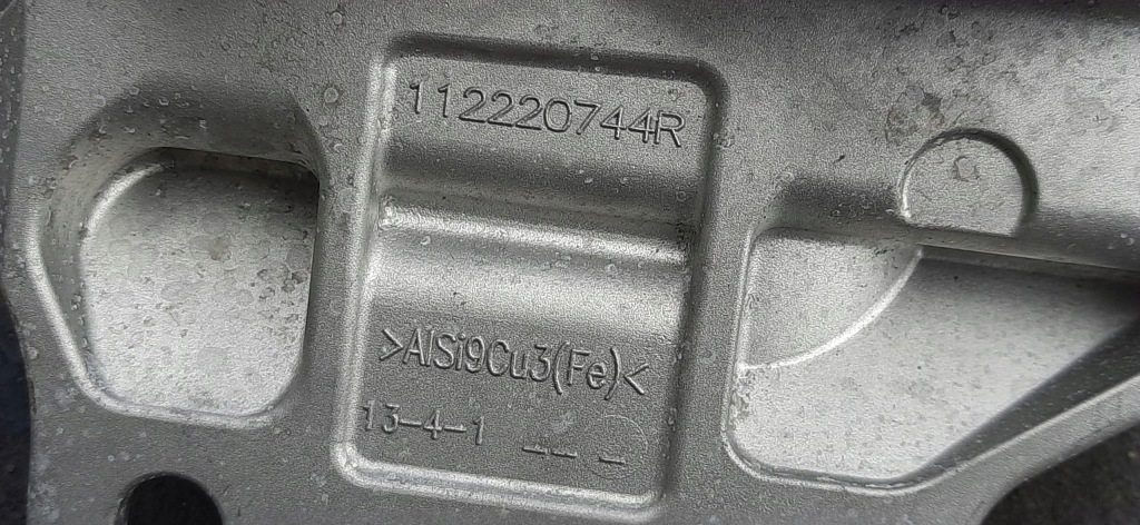 Кронштейн подушка коробки 1.3tce renault express ii 112220744r Зі Шроту