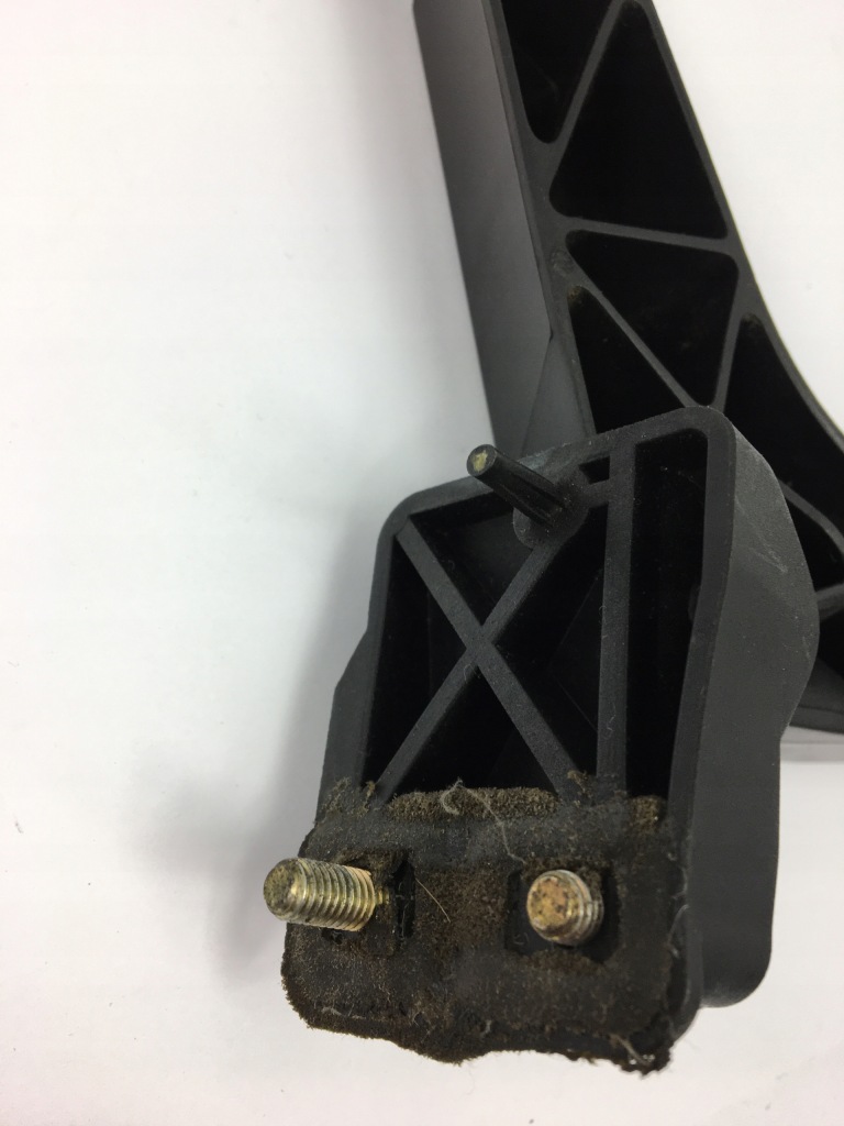 Педаль газа mercedes w124 e-klasa 1993-1996 1243011320 с Разборки