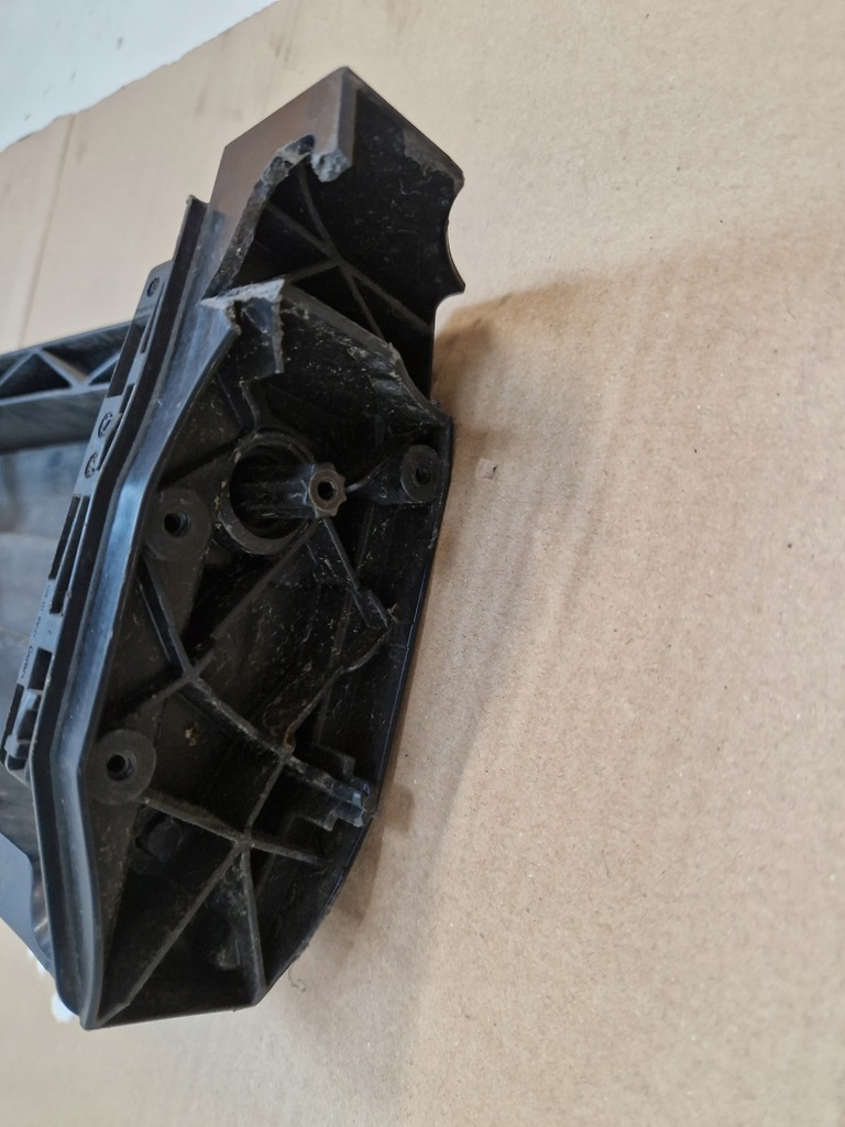 фото №9, Audi e-tron e tron etron жалюзі повітропровід повітря 4ke121223