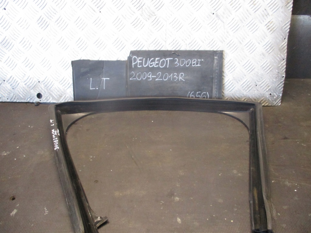 фото №1, Прокладка рамка дверь левый задняя peugeot 3008 i 09-13r.