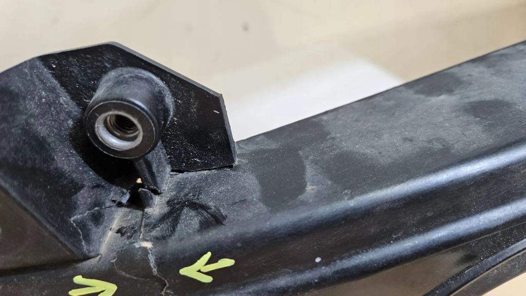 Ремень перед передний усилитель tesla model y 1643521-00-b с Разборки