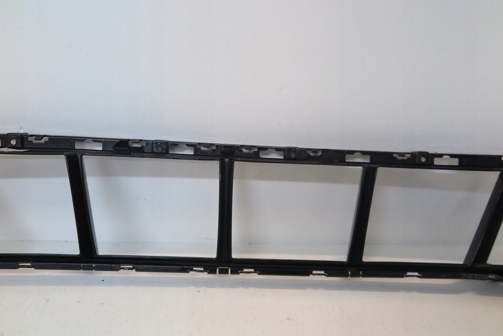 фото №7, Решётка бампера средняя перед передняя нижняя bmw 5 g60 g61 8084629