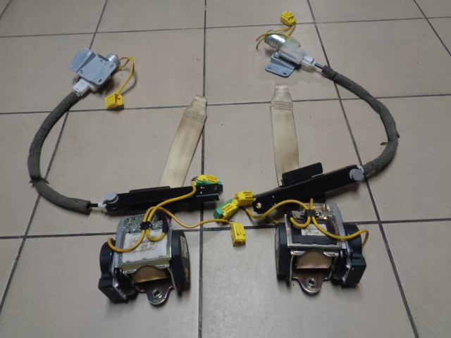 фото №6, Ремені безпеки перед vw phaeton 02-10 beż