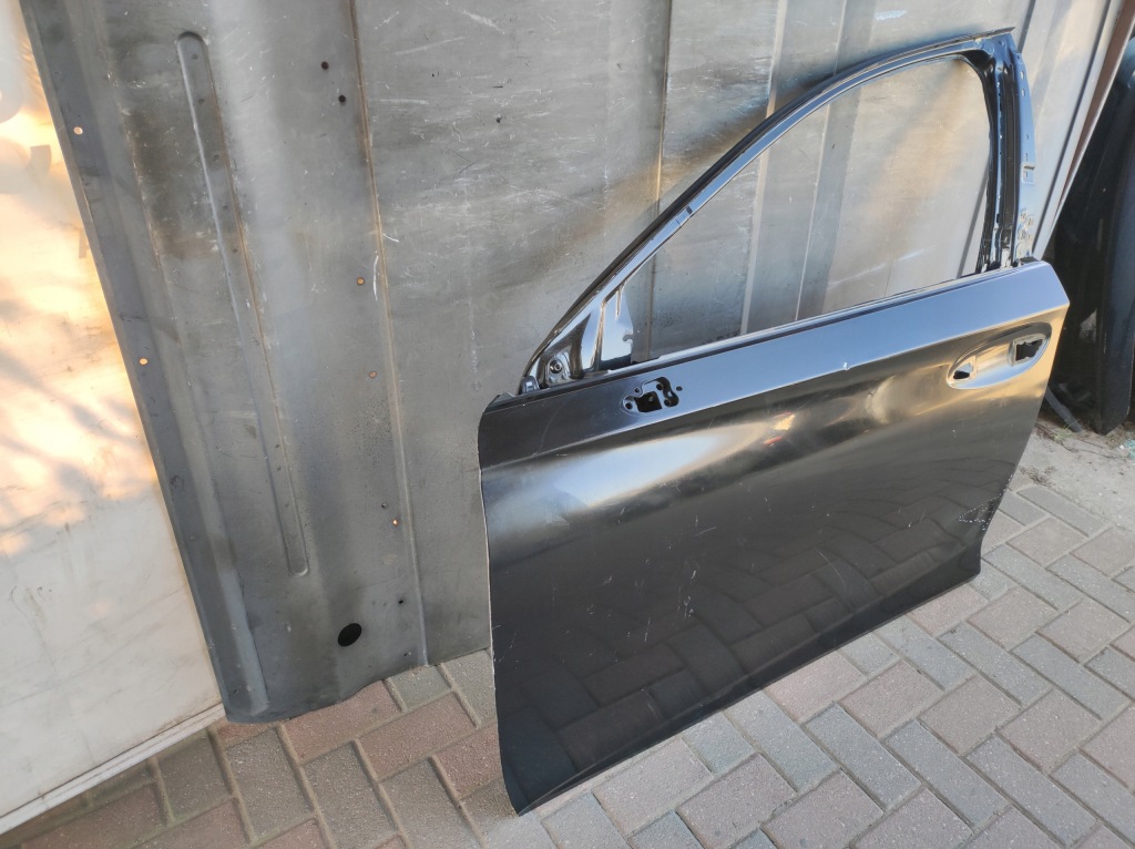 Двері lexus ls v od 2017 передні ліва Зі Шроту