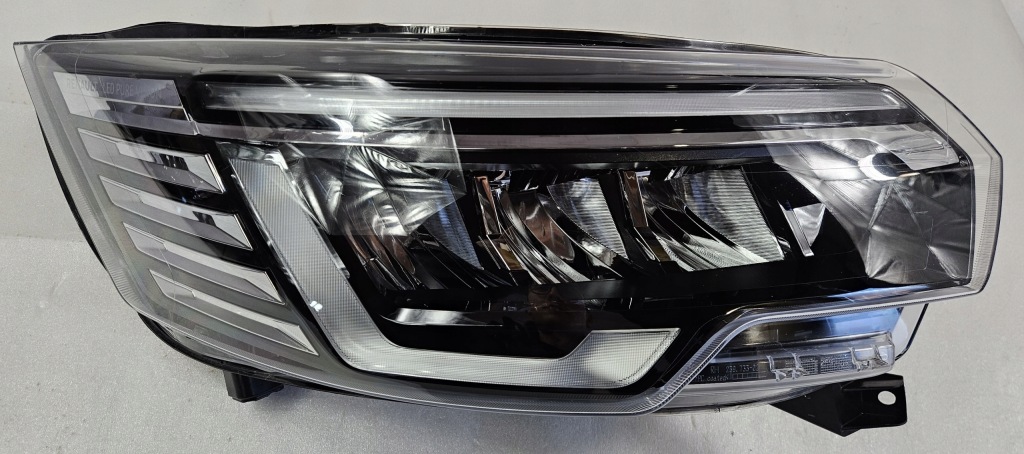 Правий фара перед full led renault trafic 3 3 iv 4 рестайлінг  260102899r Ціна