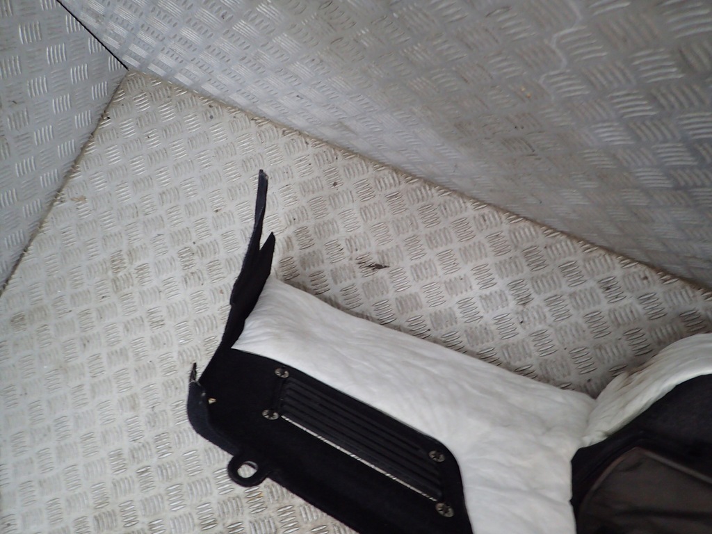 фото №2, Alfa romeo stelvio обшивка багажника оббивка правий r