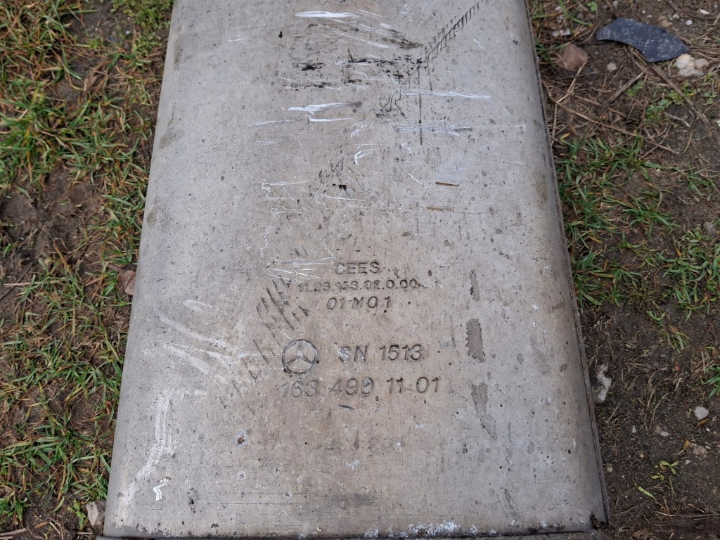 Mercedes w163 2.7cdi гаситель конечный 1634901101 в Украине