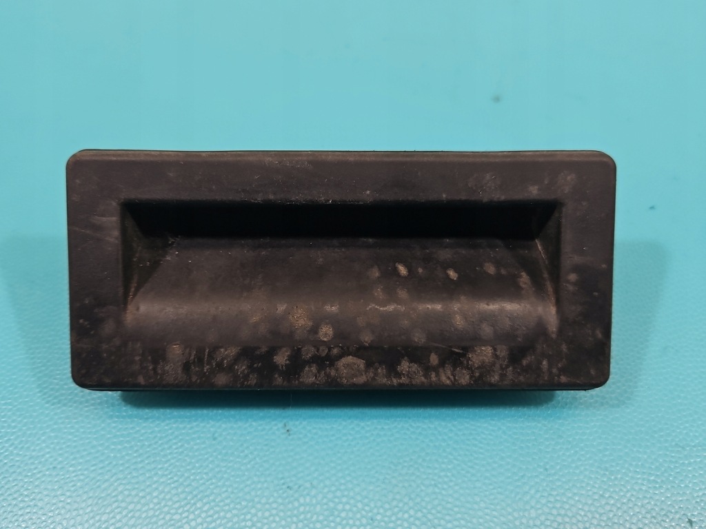 фото №1, Ручка крышки задняя skoda octavia iii 3v0827566