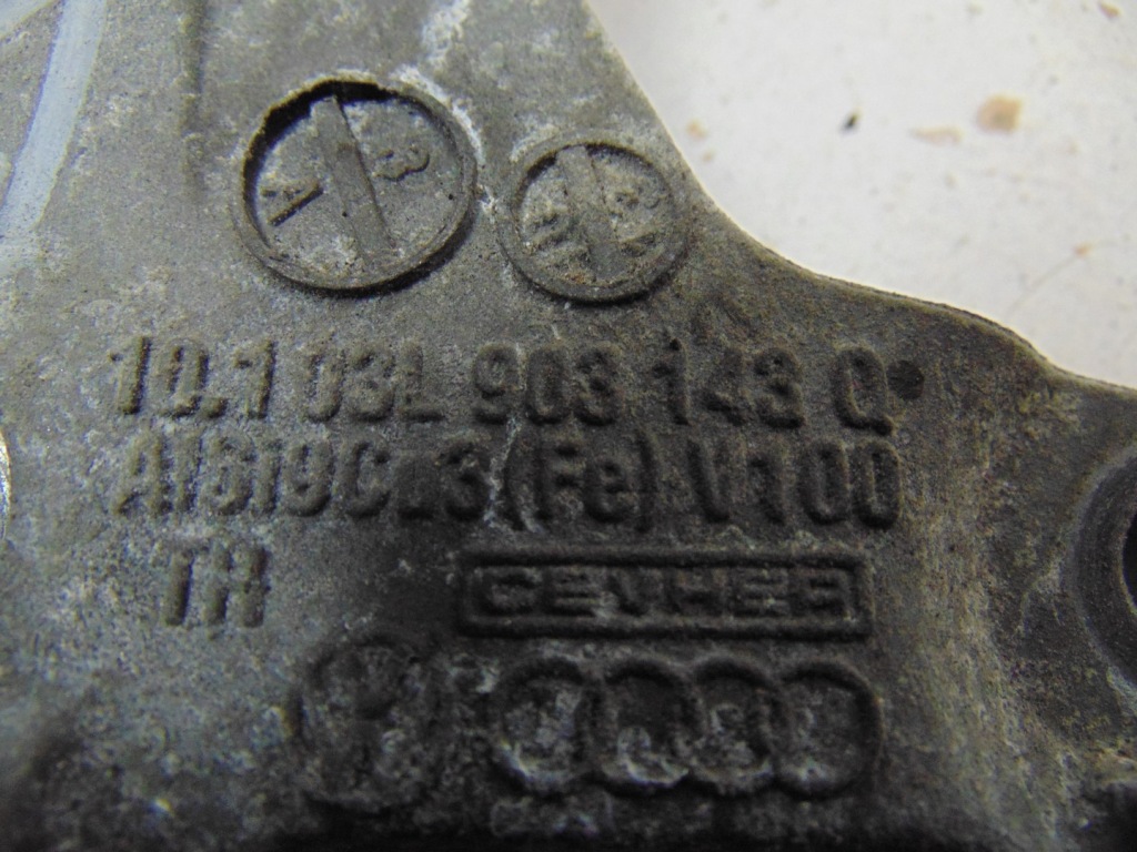 фото №11, Кронштейн основа генератора vw passat b7 2.0 tdi cff 03l903143q