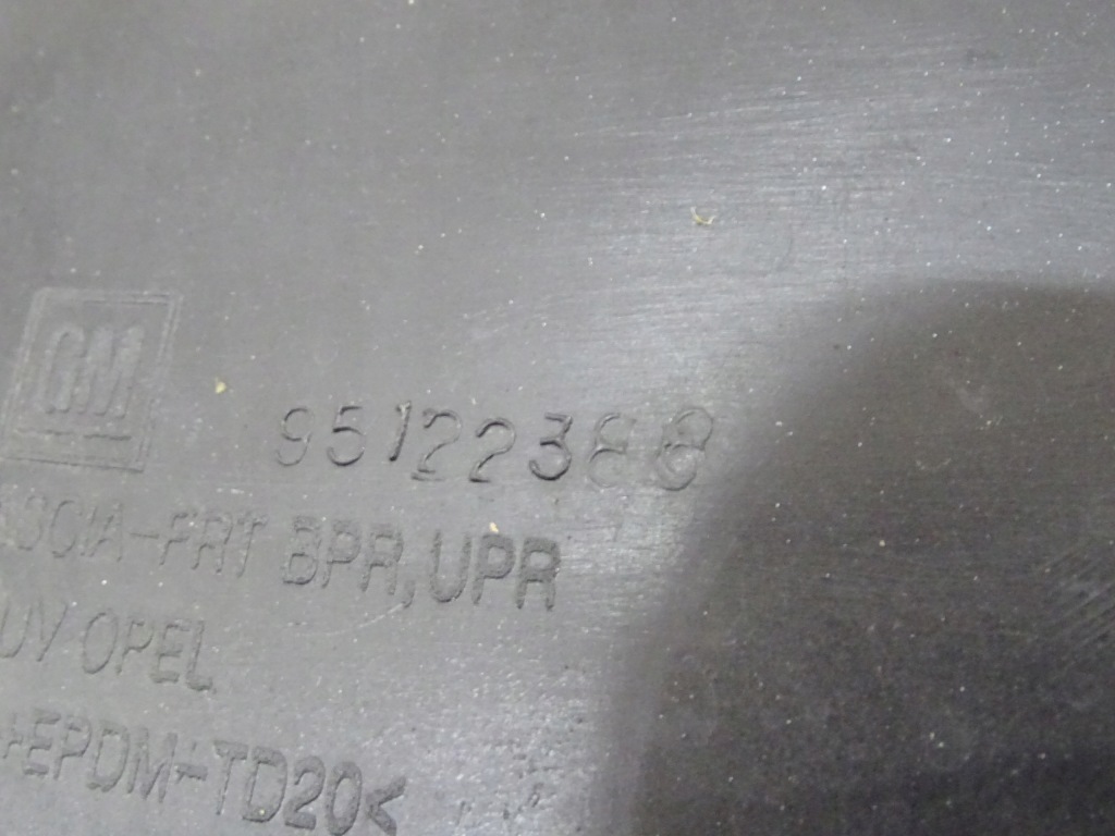 Бампер перед передній opel mokka 12-16 95122388 llu в Україні