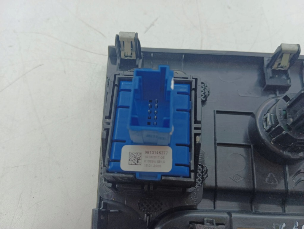 фото №7, Citroen c5 aircross 2020 рамка тяга перемикання передач