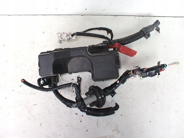 фото №1, Toyota aygo ii 108 коробка корпус предохранителей