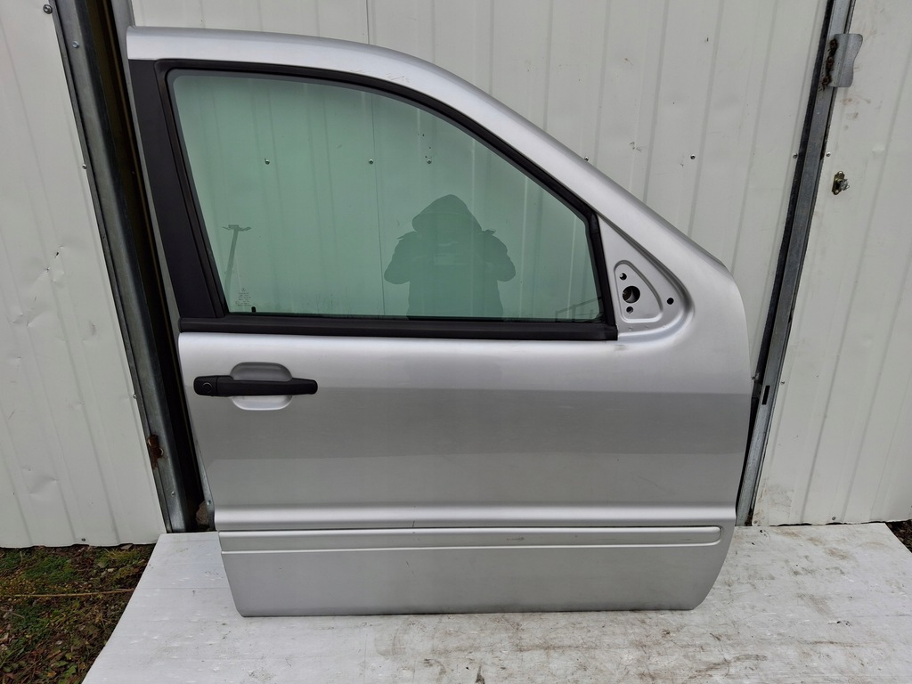 фото №1, Mercedes w163 ml двері правий перед w колір 744