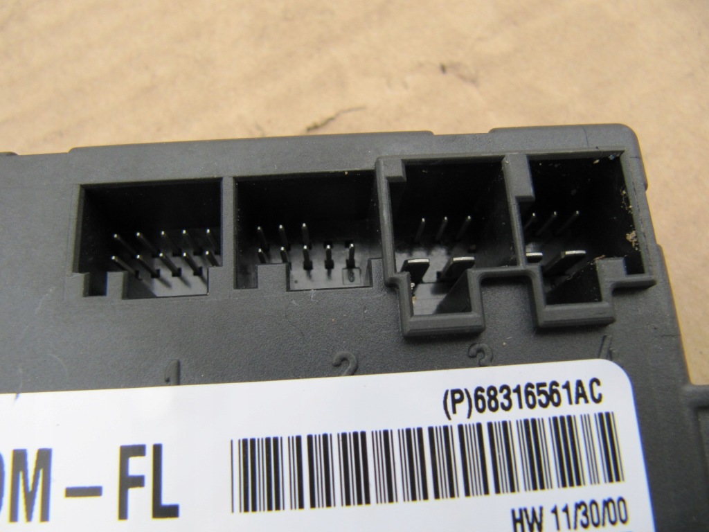 Chrysler pacifica 2019 блок управления дверь левый перед передний водителя модуль Недорого