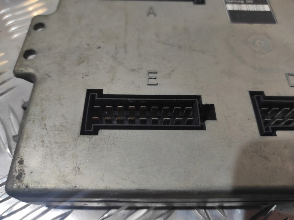 Бортовой компьютер блок управления mux2-b vdo ag d-78052 1364.21020001 версия 1.1 nr.004938 в Украине