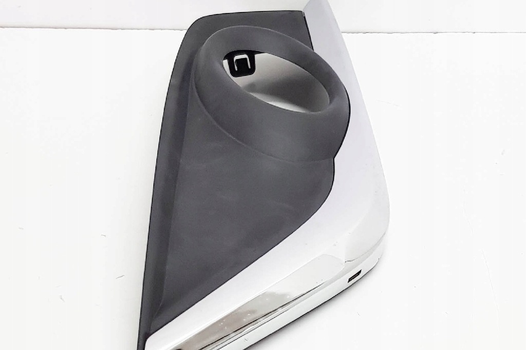 фото №5, Volvo c70 mk2 передняя правая рамка лампы противотуманной nowa оригинальная 3