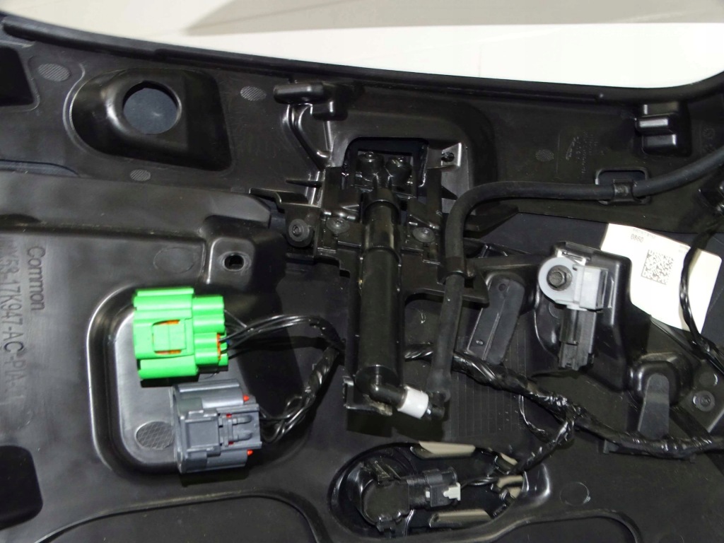 фото №11, Передний бампер бампер jaguar f-type r-dynamic 20