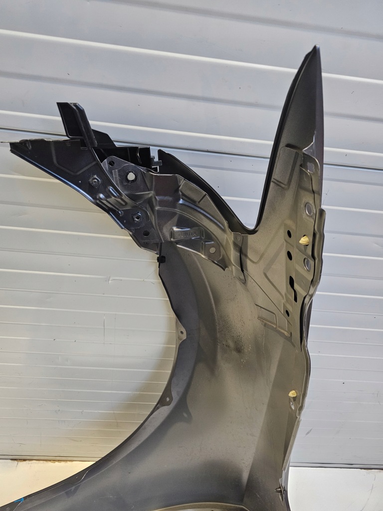 Крыло  правый  передний перед lexus is 3 Доставка