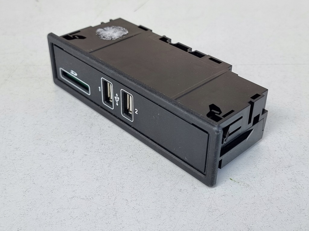 фото №1, Mercedes панель sd usb a2138200401