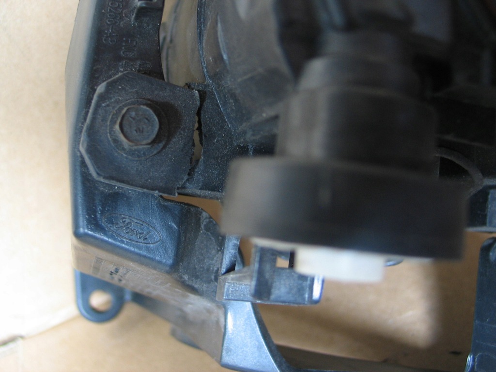 фото №8, Противотуманная фара корзина кронштейн ford mustang