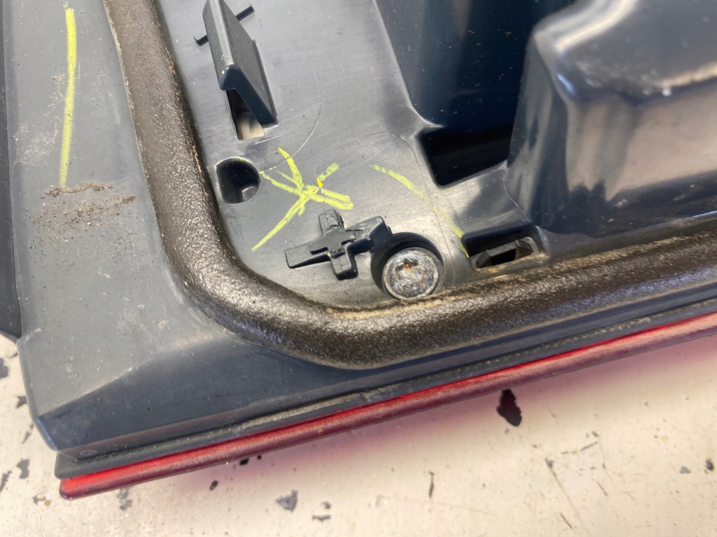 Bmw x5 f15 лампа правый задний  w крышка 7301272 Оригинал