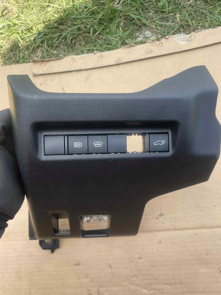 фото №1, Панель защита консоли левая панель ассистент toyota rav4 v europa 55545-42100