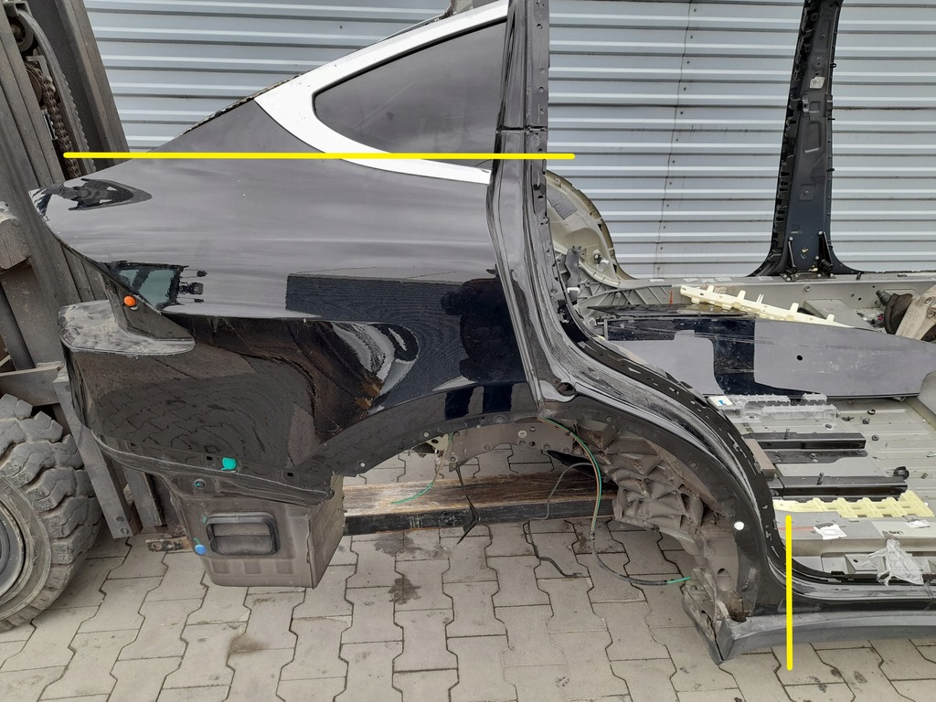 фото №1, Чверть крила правий задня pt tesla x 18r