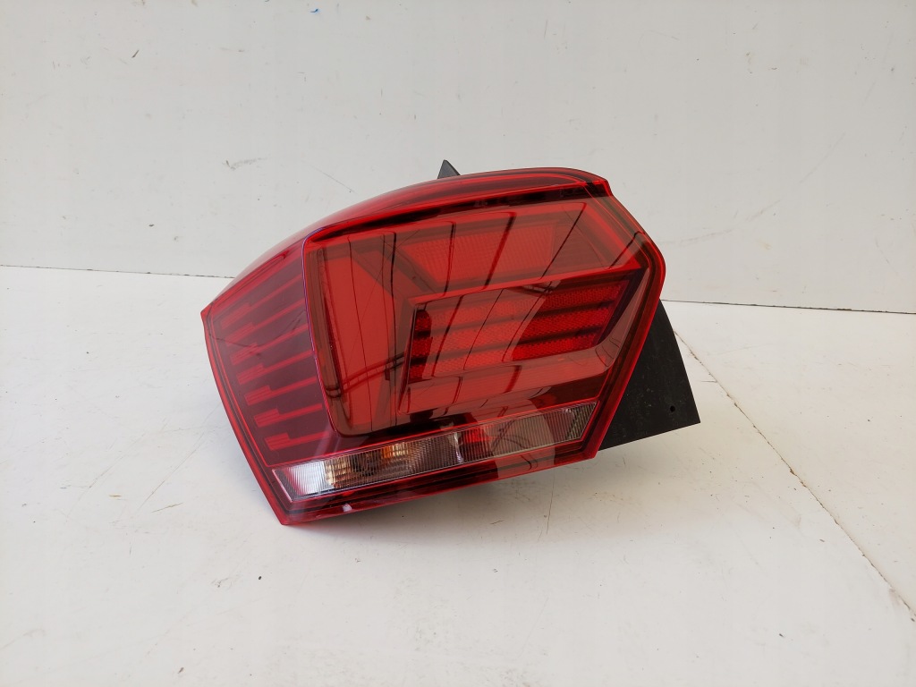 фото №1, Vw polo vi 2g0 лампа левая задняя led 2g0945095 b