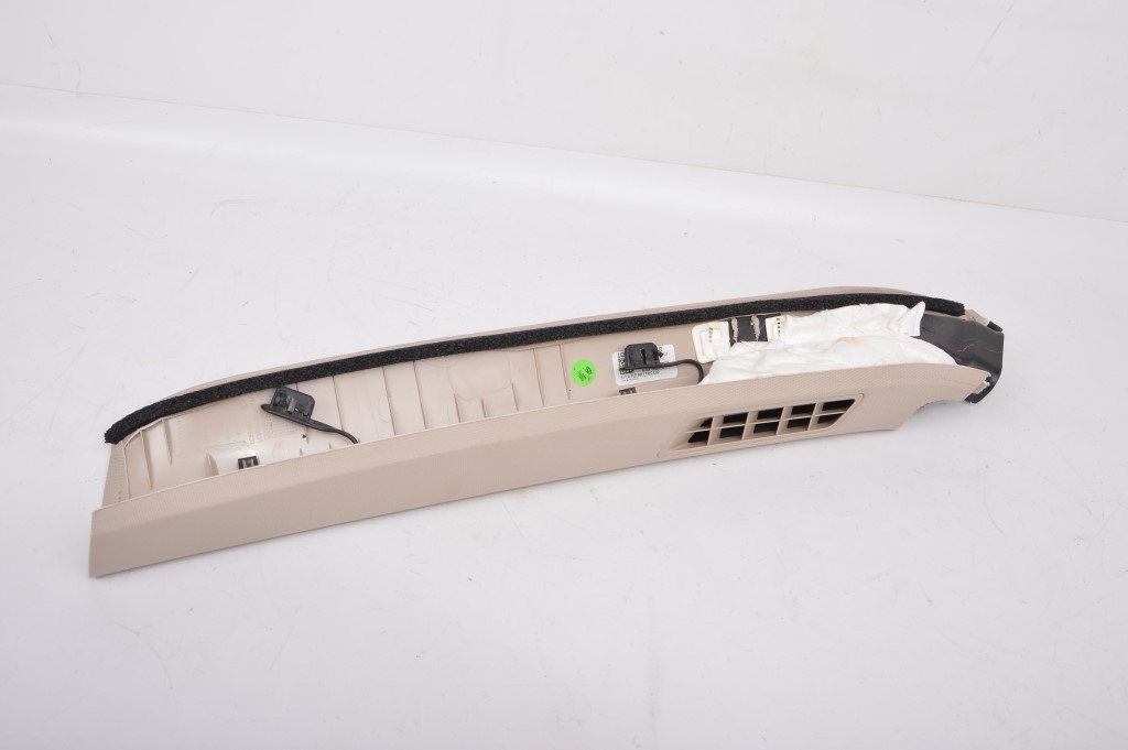 Lincoln aviator 2022r накладка стойка правая  перед lc5b-s03512 ag3lu2 в Украине