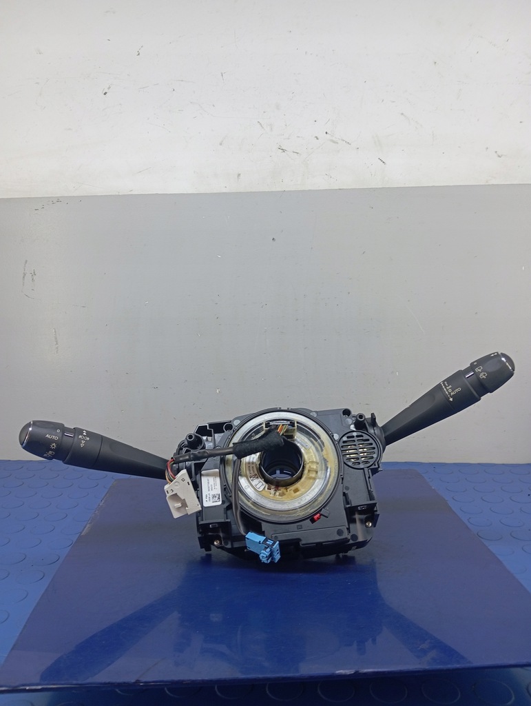 фото №1, Citroen c4 ds4 переключатель комбинированный 96759252xt