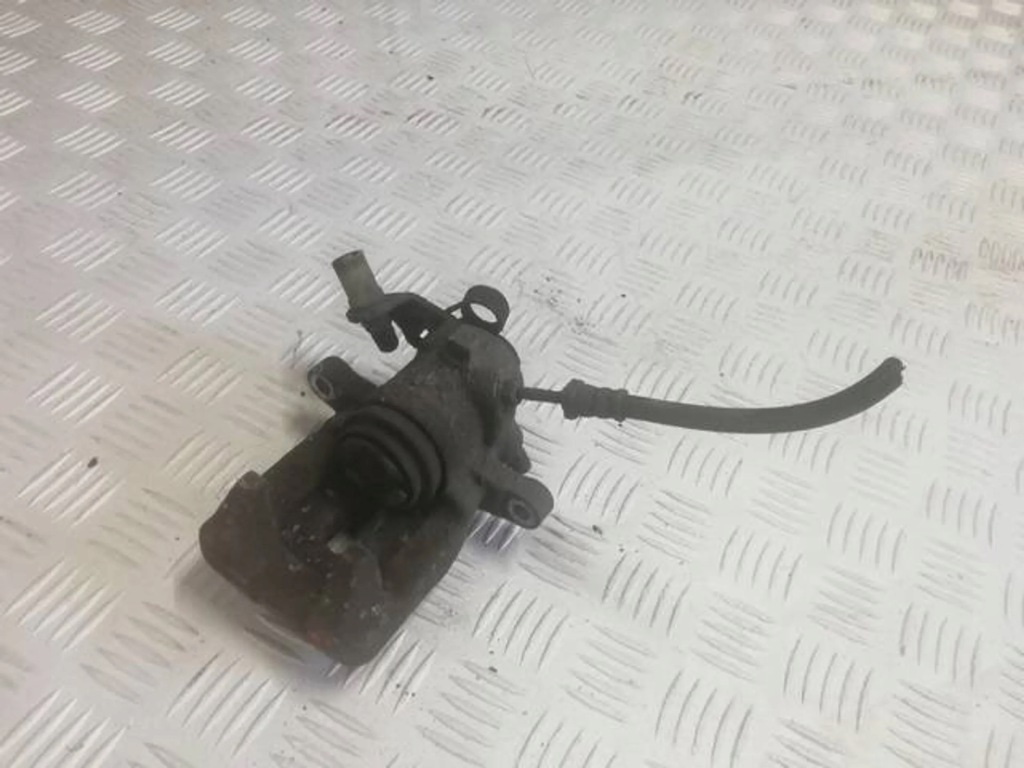 фото №1, Peugeot 2008 супорт задня задній лівий