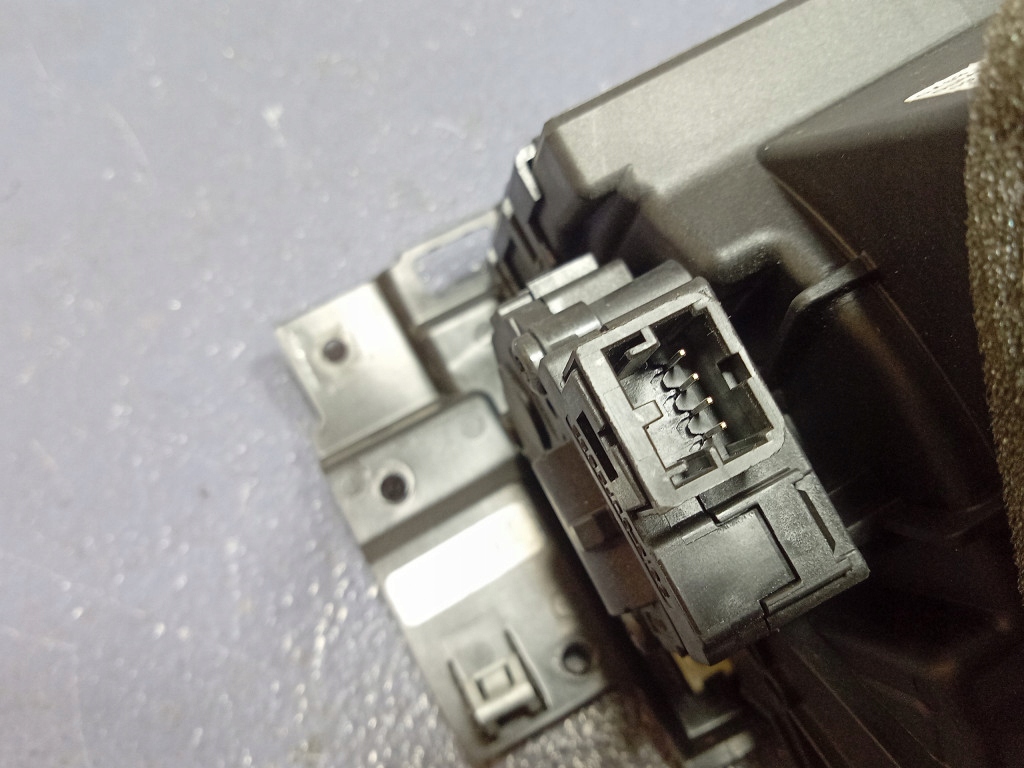 фото №7, Jaguar xf ii x260 решётка обдув правая gx63-018b08-ac