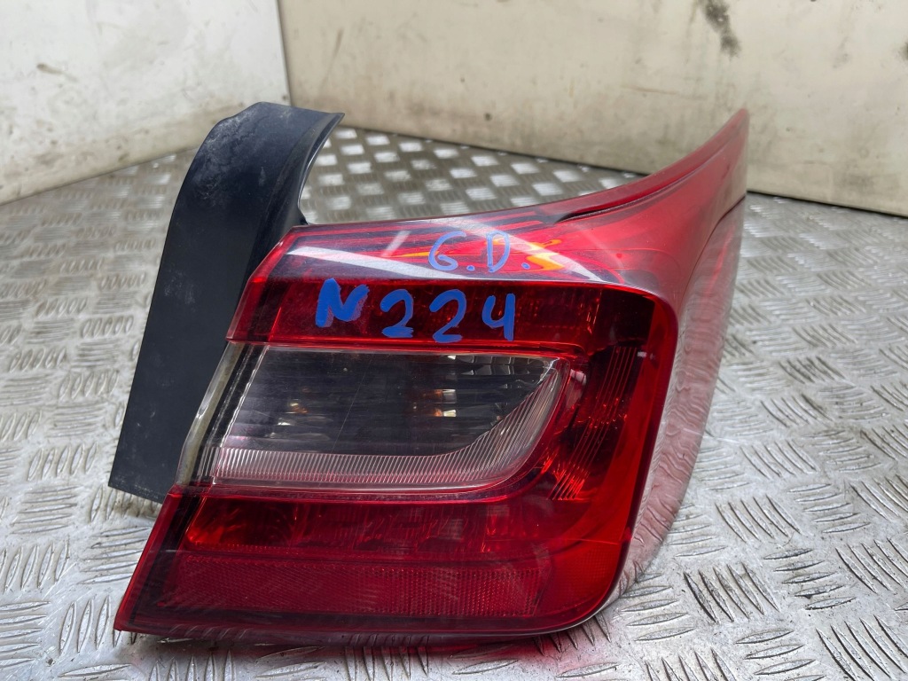 фото №1, Subaru legacy 2016 права сторона лампа задня