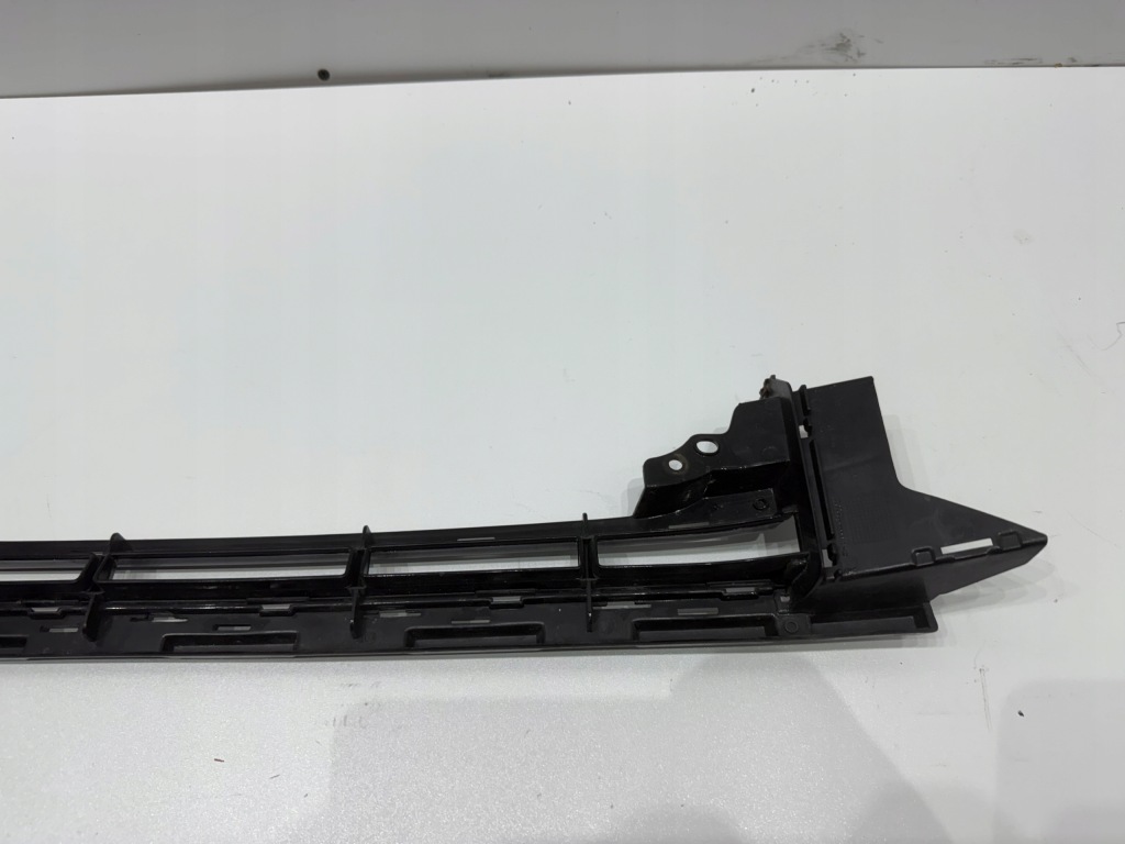 Audi a7 c7 s-line s line решітка середня нижня бампера передня 4g8807683 Недорого