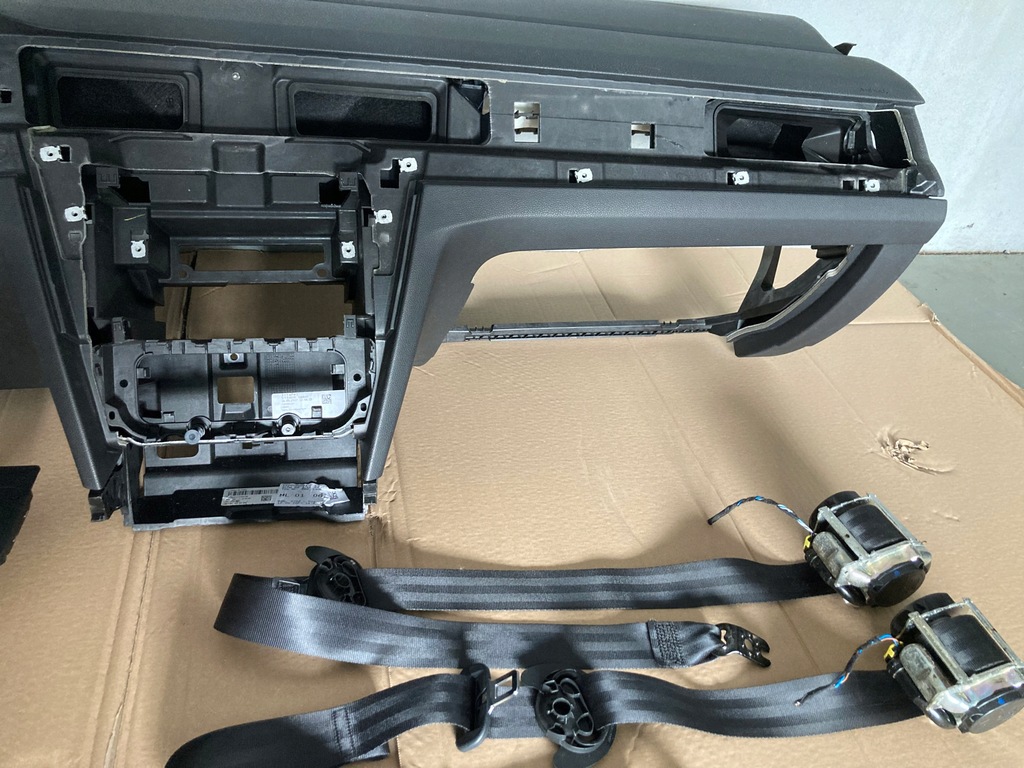 фото №5, Панель приладів консоль подушки безпеки ремені vw arteon