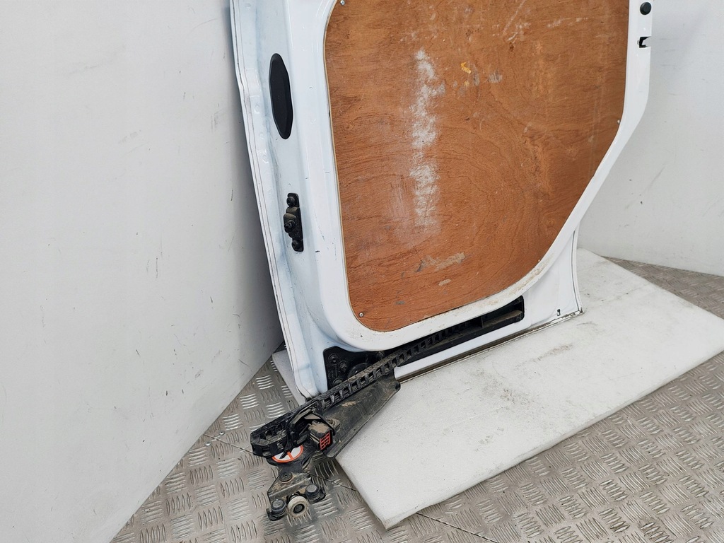 фото №14, Ford transit - tourneo connect 2019 правая сторона дверь боковой / сдвижные