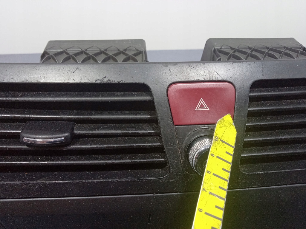 фото №9, Citroen c4 grand picasso i решётка обдув рамка радио 96821139zd