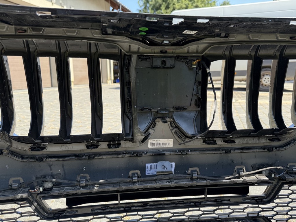 Bmw x1 u11 бампер перед передний m-pakiet комплектный  6x pdc в Украине