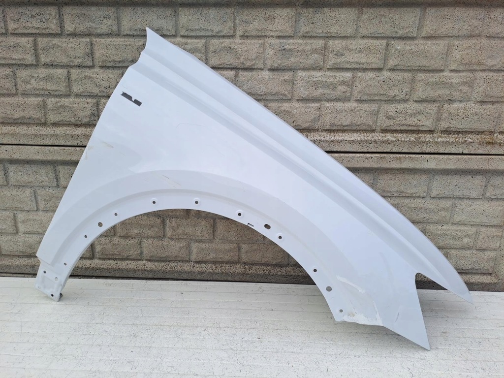 фото №1, Audi q8 q 8 крыло передний правый оригинал