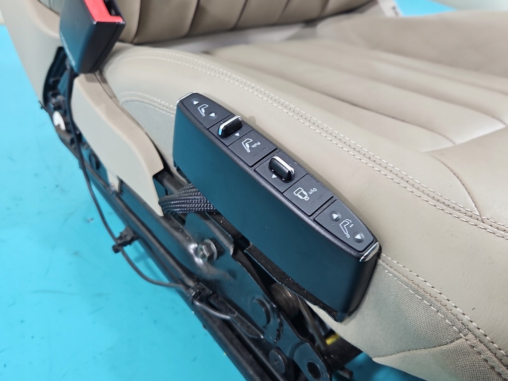 фото №6, Сиденье левый перед водителя mercedes cls ii c218 10- eu