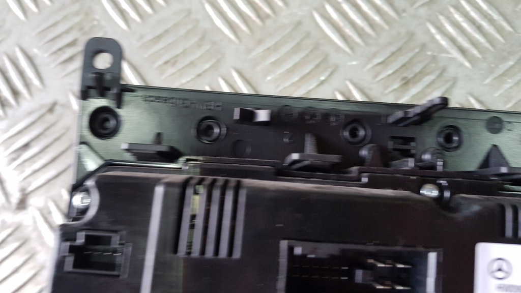 фото №14, Mercedes w212 панель кондиционера переключатель a2129008908